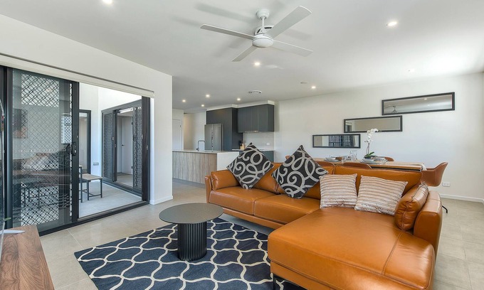 Mount Gravatt Appartement | Newly spacious top level good view near city apartment