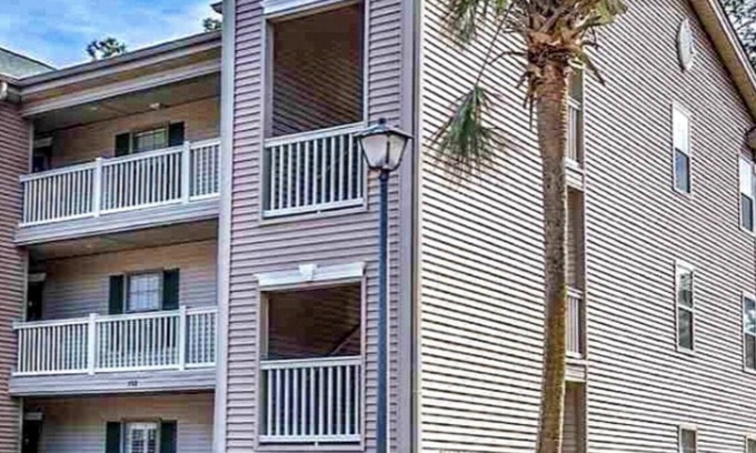 Pawleys Island Copropriété | Grands tarifs !! Contactez pour les tarifs spéciaux de septembre / octobre. Près de la plage et de la piscine / spas