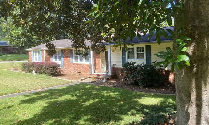 National Hills Maison | Newly updated home right across from Augusta National. Easy 2-block walk.