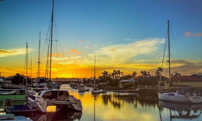 Newport Maison | Newport Canal - Waterways, Boat Parking, Yachts High Mast,