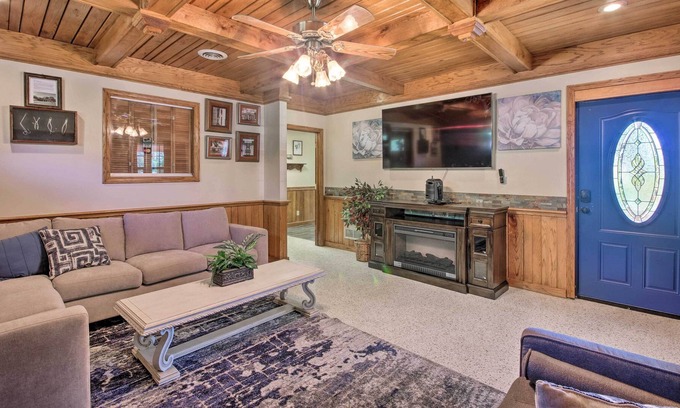 Newton Maison | Newton Home Away From Home in Rural Setting!