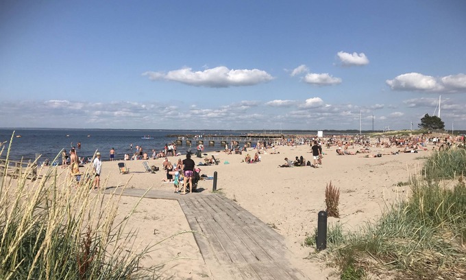 Bastad Copropriété | À côté des piscines extérieures de Malen et de la mer, habitent une maison en rangée à Båstad