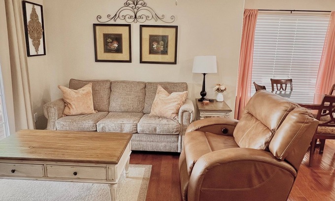Indian Point Copropriété | À côté de l'argent Dollar City et Table Rock Lake, KING MASTER, patio privé de 20 pieds