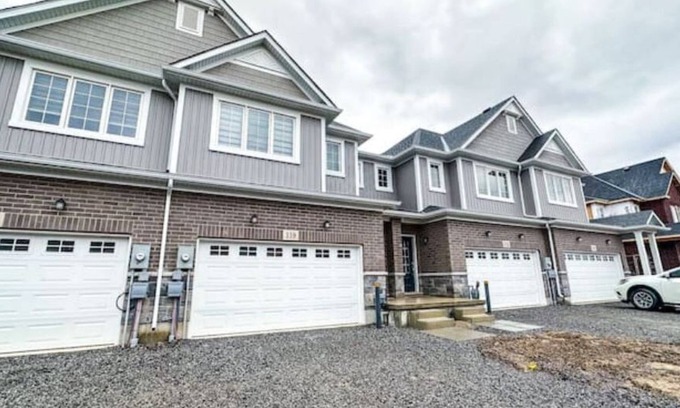 Thorold Maison | Niagara Falls
