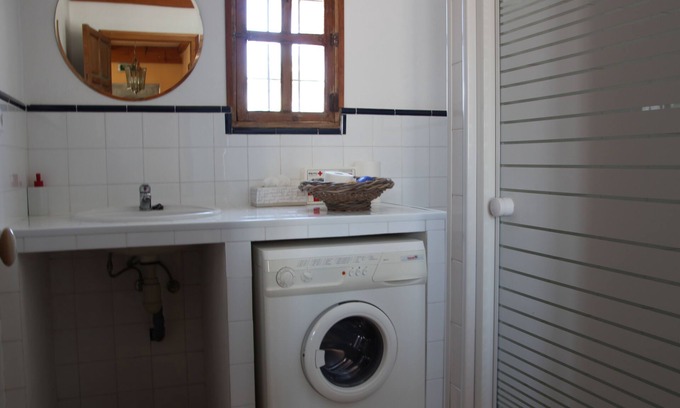 Fuente-Tojar Appartement | Bel appartement dans un endroit calme parmi les oliveraies.