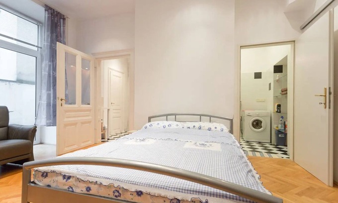 Schottenfeld Appartement | Nice 1-bedroom apartment in Wien with WiFi
