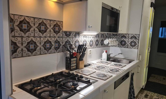 Landlust Maison | Nice 2 Double Bed in Sunny House in Amsterdam West