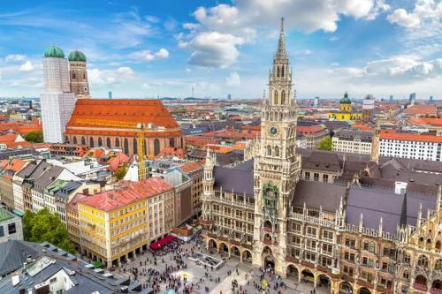 Solln Appartement | Nice and big Apartment for up to 10 people in a very good Location of Munich! Good for Oktoberfest!