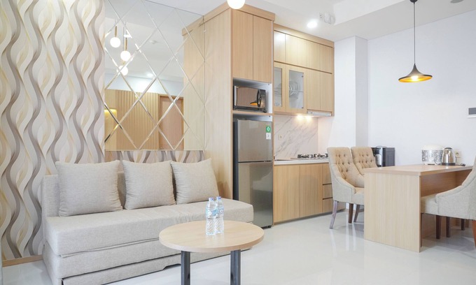 Semanggi Appartement | Nice And Comfortable 2Br At Samara Suites Apartment