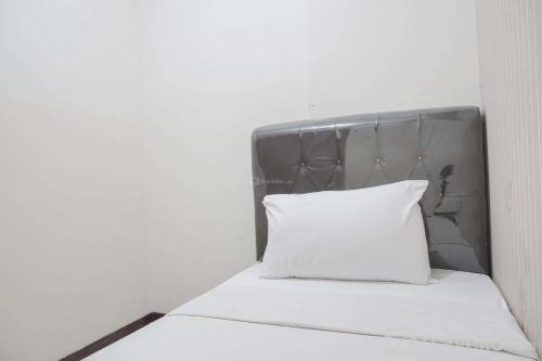 Depok Appartement | Nice and Cozy 2BR at Cinere Resort Apartment By Travelio