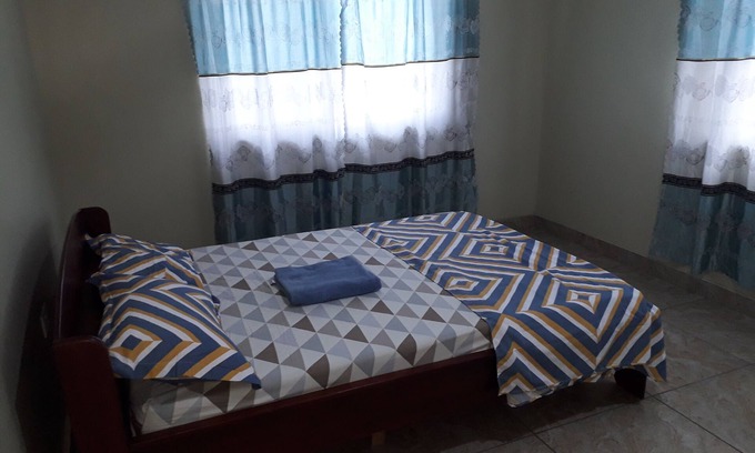 Akyinim Appartement | Nice and cozy 4 BR apartment