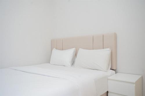 Ciputat Appartement | Nice and Modern Studio at Transpark Bintaro Apartment By Travelio