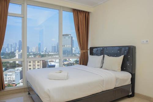 Cikini Appartement | Nice and Spacious 3BR at Menteng Park Apartment By Travelio