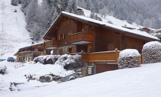 Les Contamines-Montjoie Appartement | Joli appartement de 35 m2 dans un beau chalet Savoyard ensoleillé
