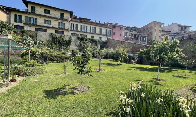 Montechiaro dʼAsti Appartement | Bel appartement pour 2 personnes avec climatisation, WIFI, TV, patio, animaux admis et parking