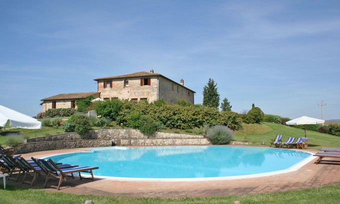 Monteroni d'Arbia Appartement | Joli appartement pour 7 personnes avec WIFI, piscine et parking, près de Sienne