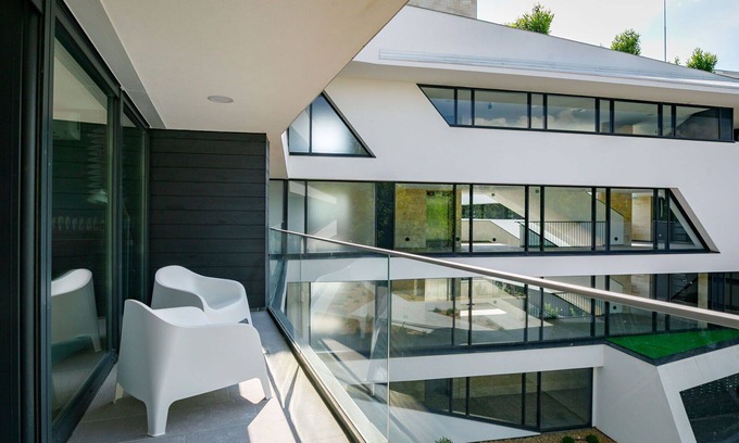 Balatonszemes Appartement | Bel appartement avec climatisation, piscine, WIFI, TV, terrasse et animaux admis