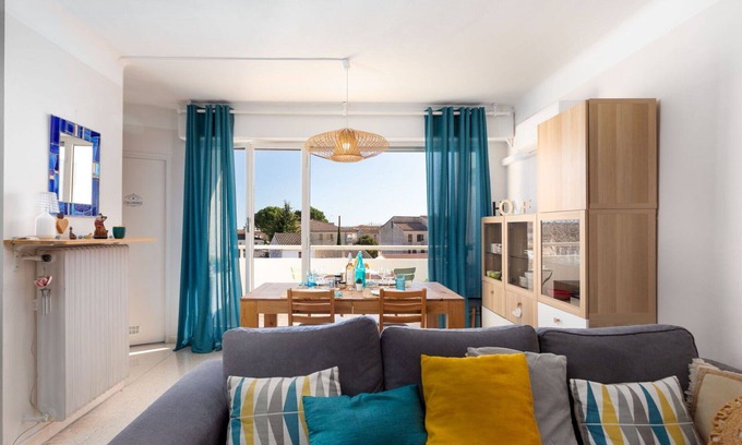 Lunel Appartement | Joli appartement pour 2 personnes avec WIFI, climatisation, TV et terrasse