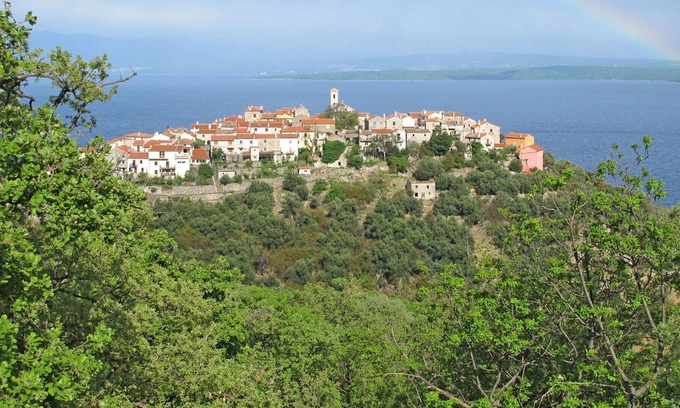 Porozina Appartement | Nice apartment for 4 people with WIFI, A/C, TV, terrace, pets allowed and parking