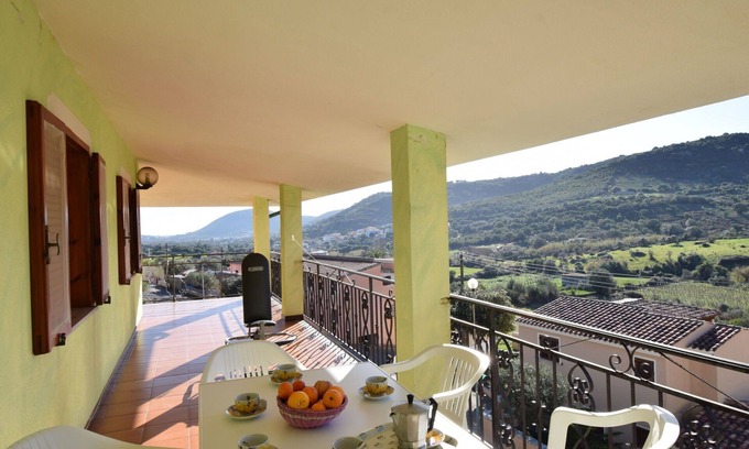 San Lorenzo Appartement | Bel appartement pour 5 personnes avec WIFI, TV, balcon et vue panoramique
