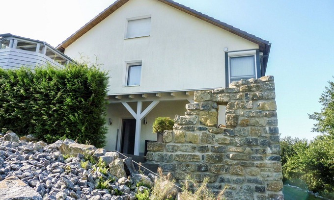 Luegde Appartement | Confortable appartement pour 5 personnes avec WIFI, TV, terrasse, animaux admis et parking