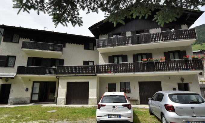 Isola Appartement | Agréable appartement pour 5 personnes avec WIFI, TV, terrasse, animaux admis et parking
