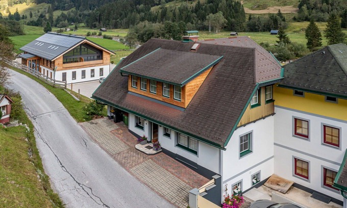 Solk Appartement | Confortable appartement pour 6 personnes avec WIFI, TV, terrasse, animaux admis et parking