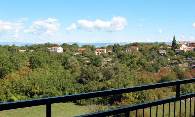 Milohnici Appartement | Confortable appartement pour 6 personnes avec climatisation, WIFI, TV, patio et animaux admis