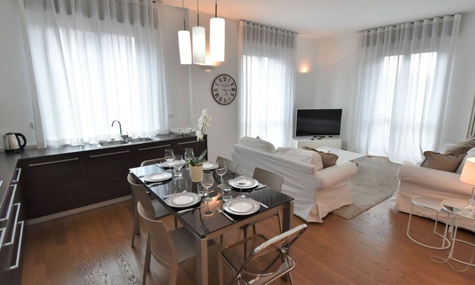 San Vittore Appartement | Agréable appartement pour 6 personnes avec climatisation, WIFI, TV et balcon