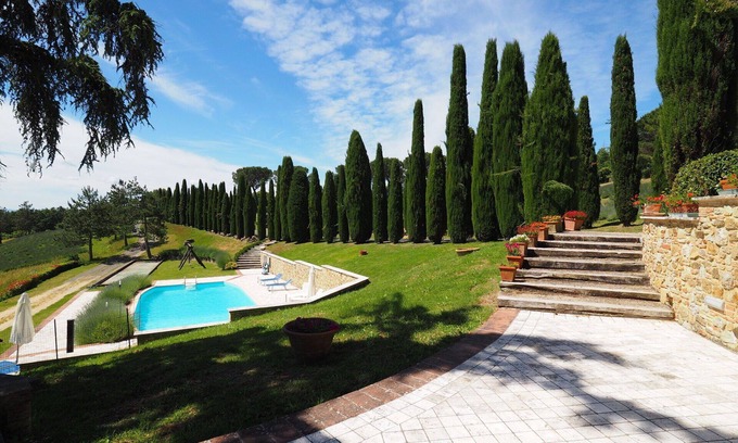 Volterra Appartement | Bel appartement avec WIFI, piscine, vue panoramique et parking, près de San Gimignano