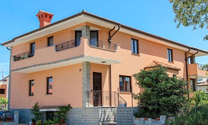 Izola Appartement | Bel appartement pour 6 personnes avec WIFI, climatisation, TV et balcon