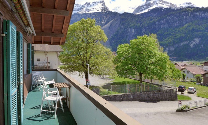 Brienz Appartement | Bel appartement pour 7 personnes avec WIFI, TV, terrasse, vue panoramique et parking