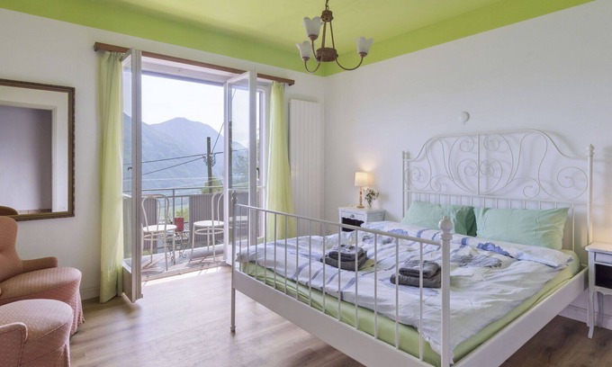 Riazzino Appartement | Bel appartement pour 8 personnes avec WIFI, patio, animaux admis, vue panoramique et parking