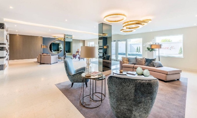 Obere Au Appartement | Nice apartment for rent with private elevator