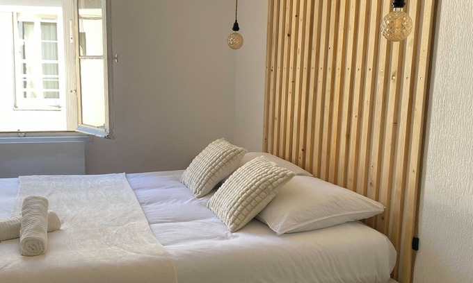 Saint Genes Appartement | Nice apartment in Bordeaux center