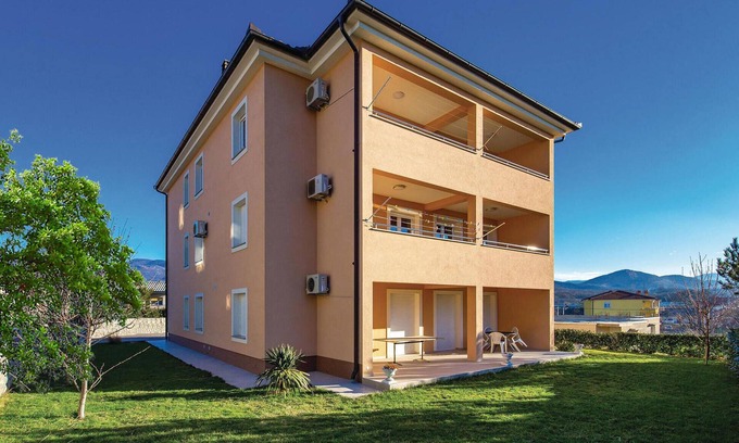 Soboli Appartement | Bel appartement à Calvle avec WiFi