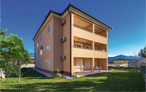 Soboli Appartement | Nice Apartment In Calvle With Wifi