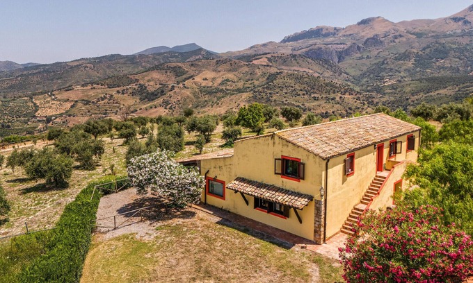 Collesano Appartement | Bel appartement à Collesano (PA)