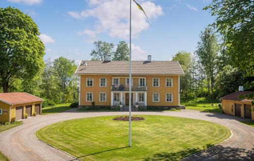 Mullsjo Appartement | Nice Apartment In Mullsjö With Sauna