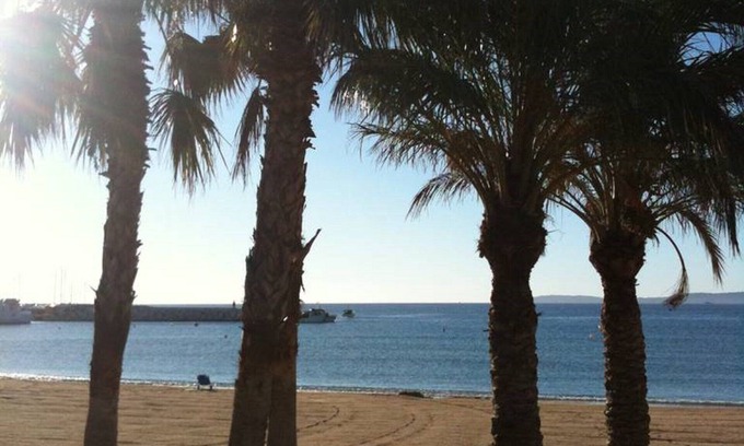 Le Lavandou Appartement | JOLI APPART DANS RÉSIDENCE ARBORÉE AU PIED DE LA PLAGE LE LAVANDOU 1 A 4 PERS