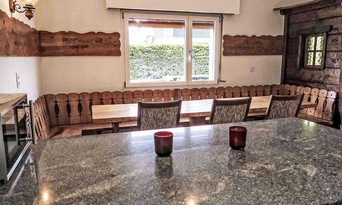 Mayens-de-Riddes Maison | Nice apartment in villa for 8 guests with WIFI, balcony, panoramic view and parking