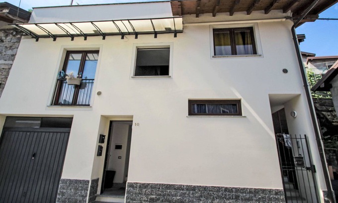 Gravellona Toce Appartement | Confortable appartement pour 3 personnes avec WIFI, TV, terrasse, animaux admis et parking