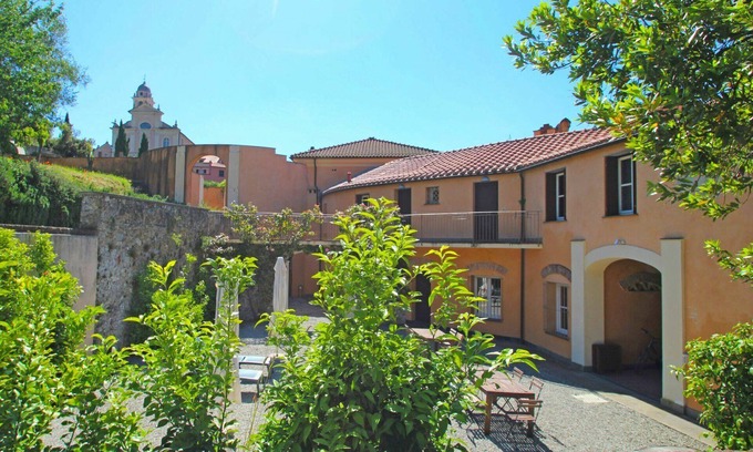 Santo Stefano del Ponte Villa | Bel appartement dans une maison de vacances avec WIFI, TV, terrasse, animaux admis et parking