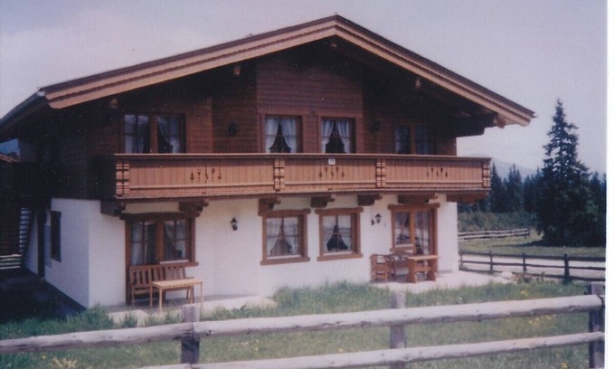 Hochkrimml Appartement | Nice apartment with south balcony in the skiing- and hikingparadise