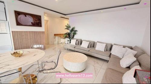 Asiatique Appartement | Nice Apartment with amazing view of Paris plus Parking