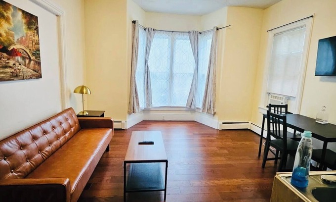 Providence Appartement | Nice apt near Whole Foods, Brown