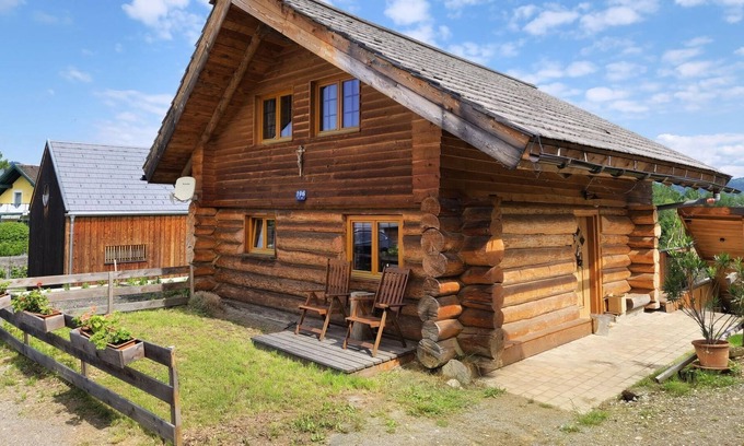 Klagenfurt-Wolfnitz Chalet De Ski | Nice chalet in Klagenfurt with hot tub