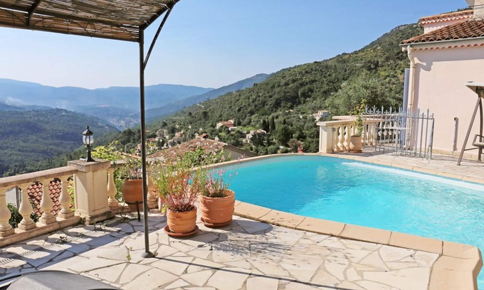 Bendejun Villa | Nice: Paisible villa avec piscine privée et vue imprenable