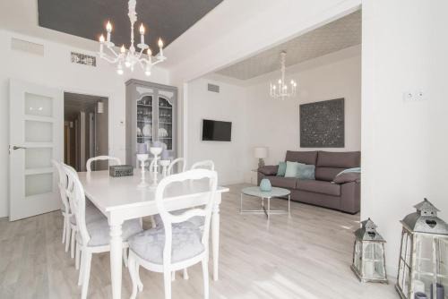 La Maternitat i Sant Ramon Appartement | Nice, Cozy, UP TO 6, FCB stadium, free parking