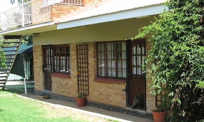 Bayswater Maison | Nice Family Room with Bunk Beds and kitchenette